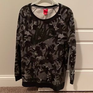 Nike sweatshirt